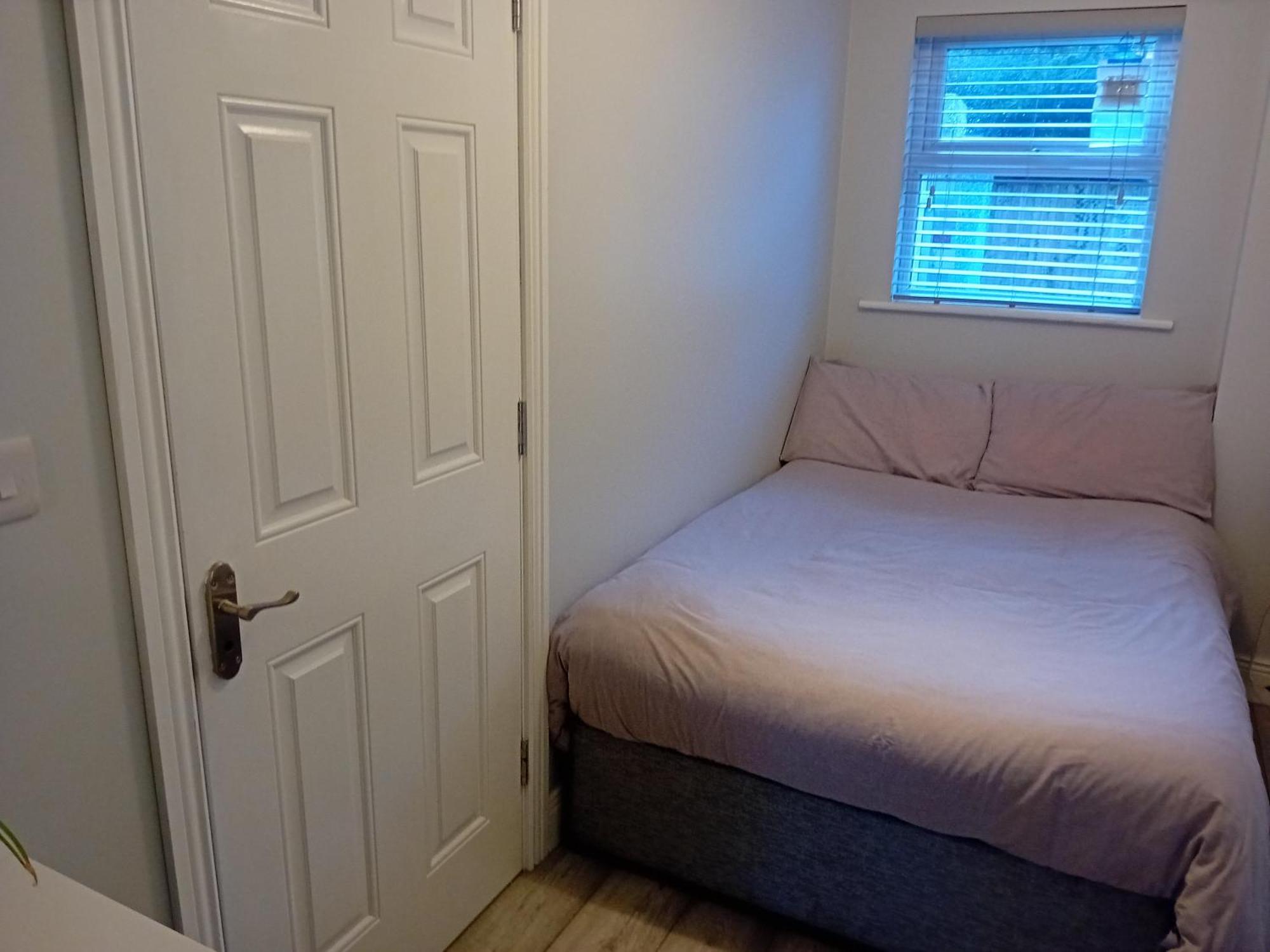 Compact One Bed Apartment Near University Of Limerick Junction Exteriör bild